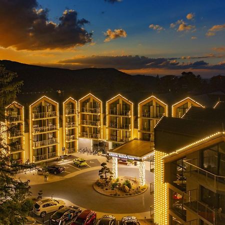 Green Mountain 5* Hotel 카르파츠 외부 사진