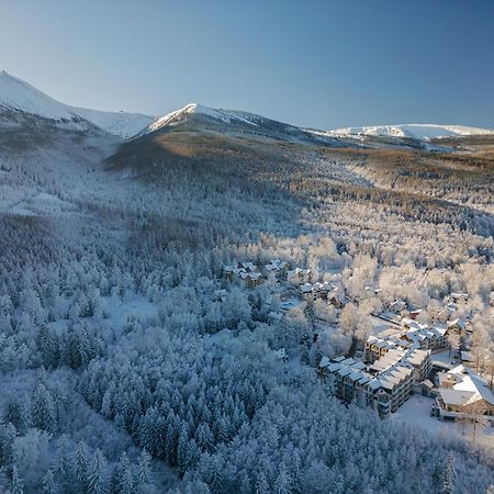 Green Mountain 5* Hotel 카르파츠 외부 사진 Aerial view of the village