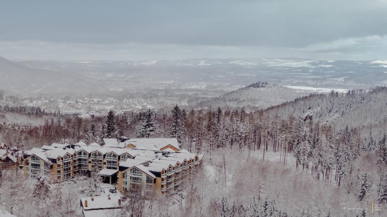 Green Mountain 5* Hotel 카르파츠 외부 사진 Aerial view of the resort