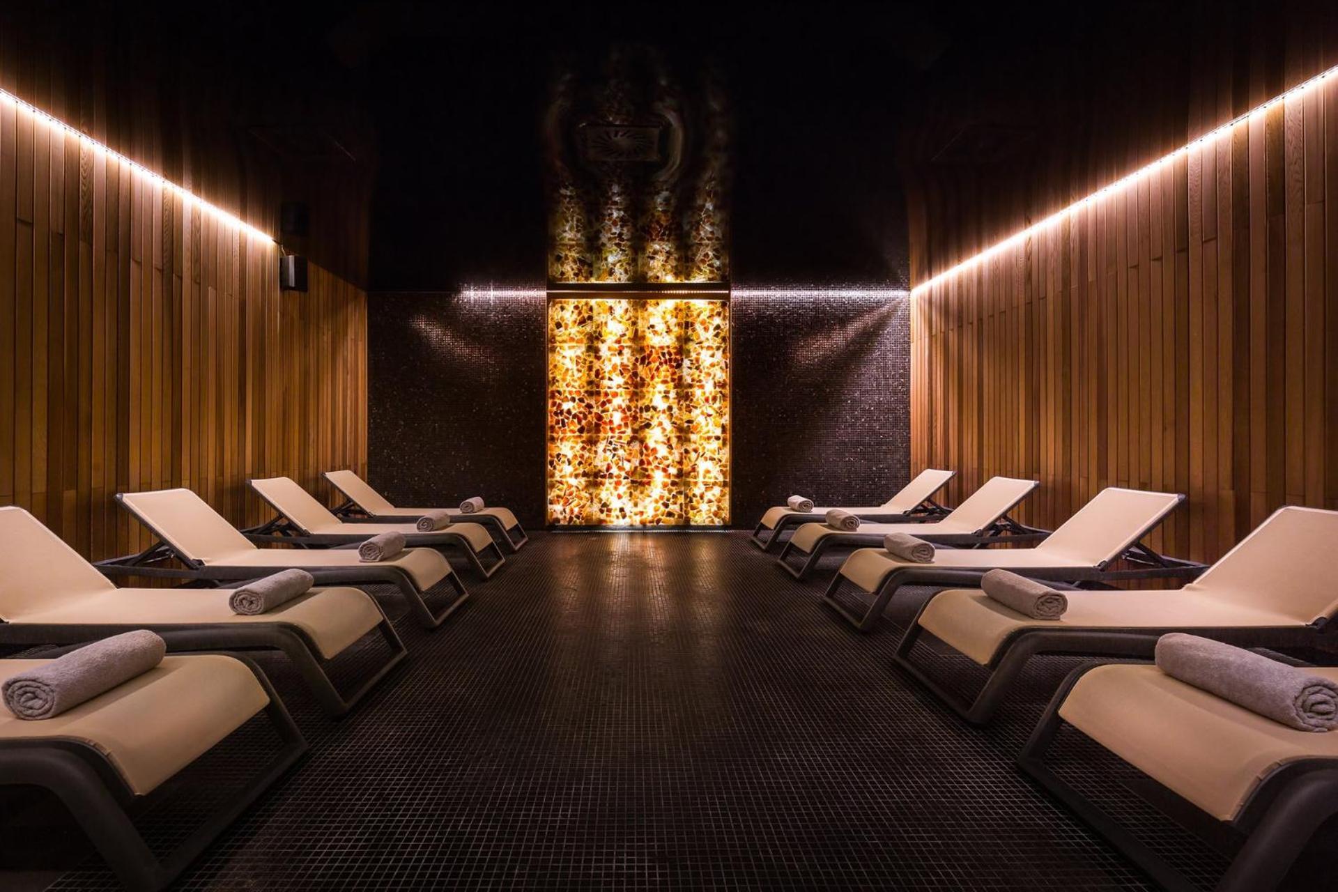 Green Mountain 5* Hotel 카르파츠 외부 사진 The spa at The Ivy Collection