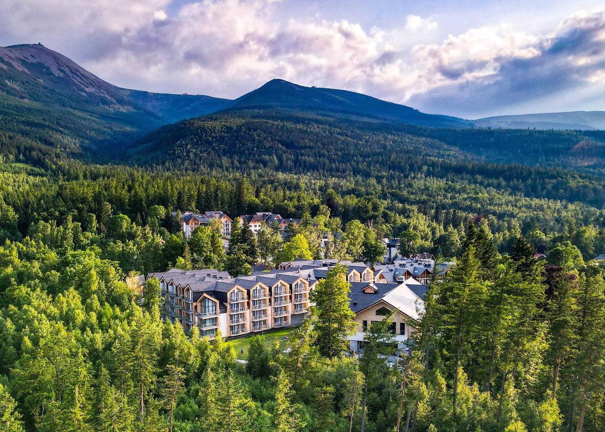 Green Mountain 5* Hotel 카르파츠 외부 사진 The Village at Loon Mountain
