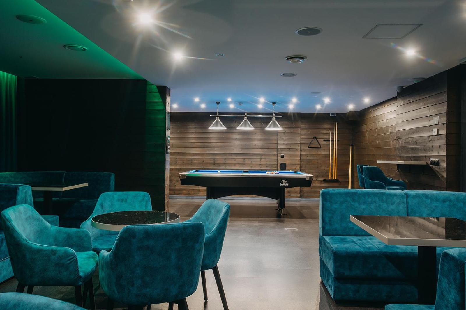 Green Mountain 5* Hotel 카르파츠 외부 사진 The Snooker Club