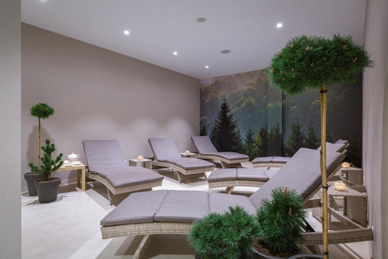 Green Mountain 5* Hotel 카르파츠 외부 사진 A relaxation room