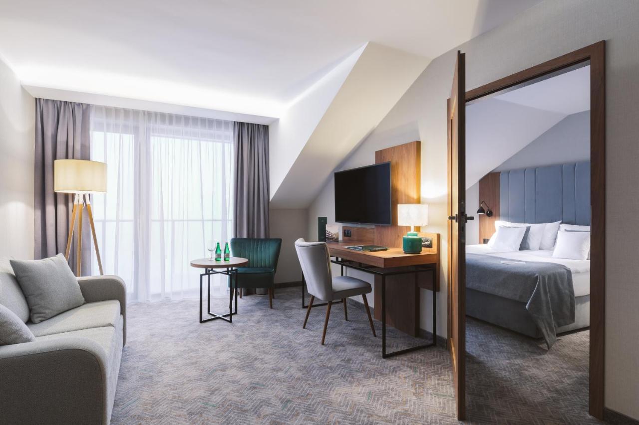Green Mountain 5* Hotel 카르파츠 외부 사진 Suite