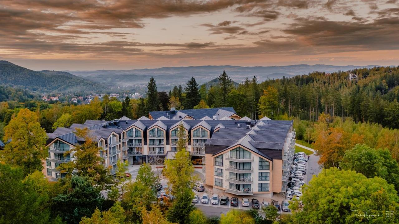 Green Mountain 5* Hotel 카르파츠 외부 사진 The hotel complex