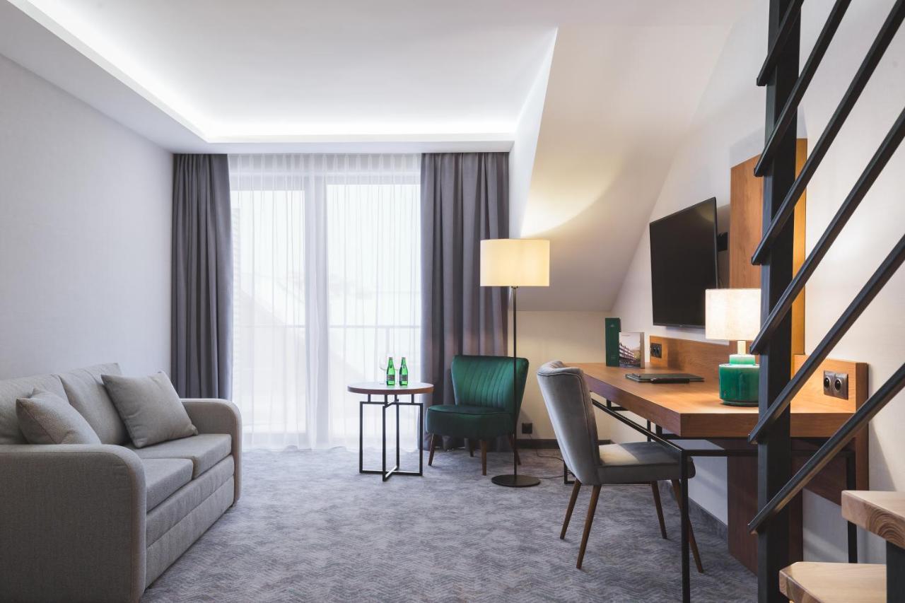 Green Mountain 5* Hotel 카르파츠 외부 사진 Suite